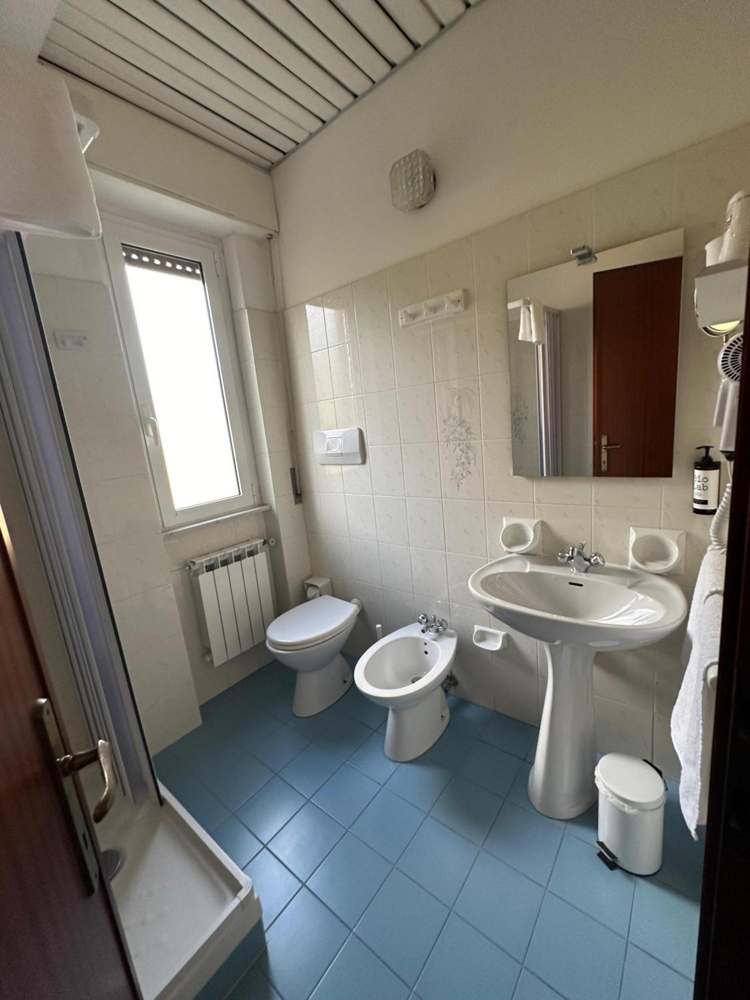 Hotel La Pineta Cogoleto Ngoại thất bức ảnh